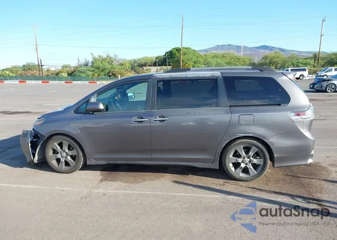 2015 Toyota Sienna Se 8 Passenger/Se Premium 8 Passenger z USA, uszkodzony, nr VIN 5TDXK3DC6FS586661